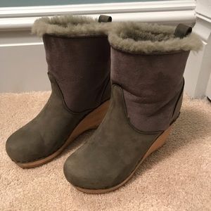 No.6 5” shearling clog boot wedge in Storm suede
